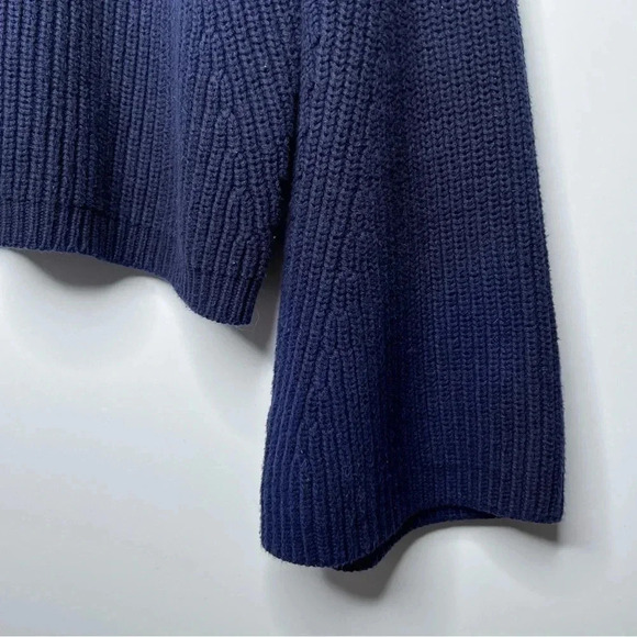 Rebecca Minkoff Teresa Navy Cropped Ribbed Bell Sleeve Sweater Size Medium - Picture 4 of 8